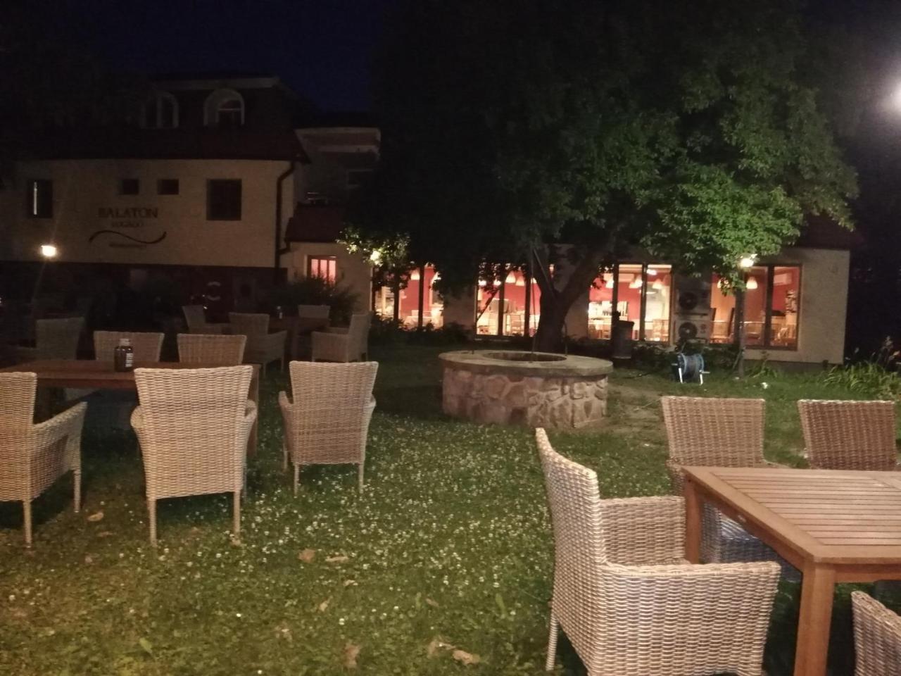 Sziget23 Hotel Abrahamhegy Luaran gambar